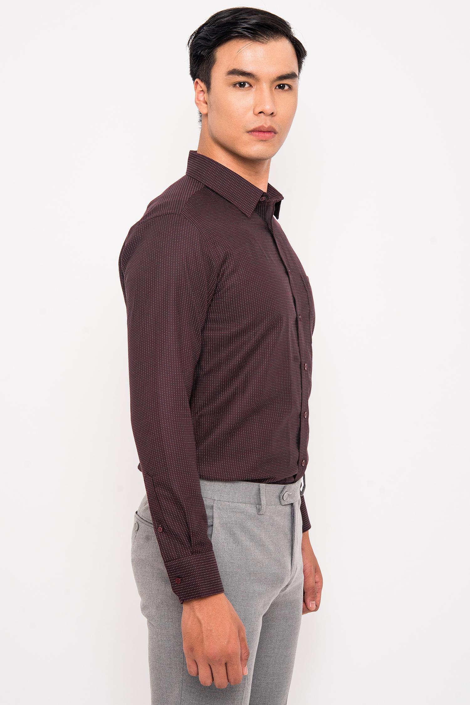 Sơ Mi Đỏ Sẫm Chấm Bi Trắng Nhỏ Slim Fit Dài Tay - HẾT HÀNG