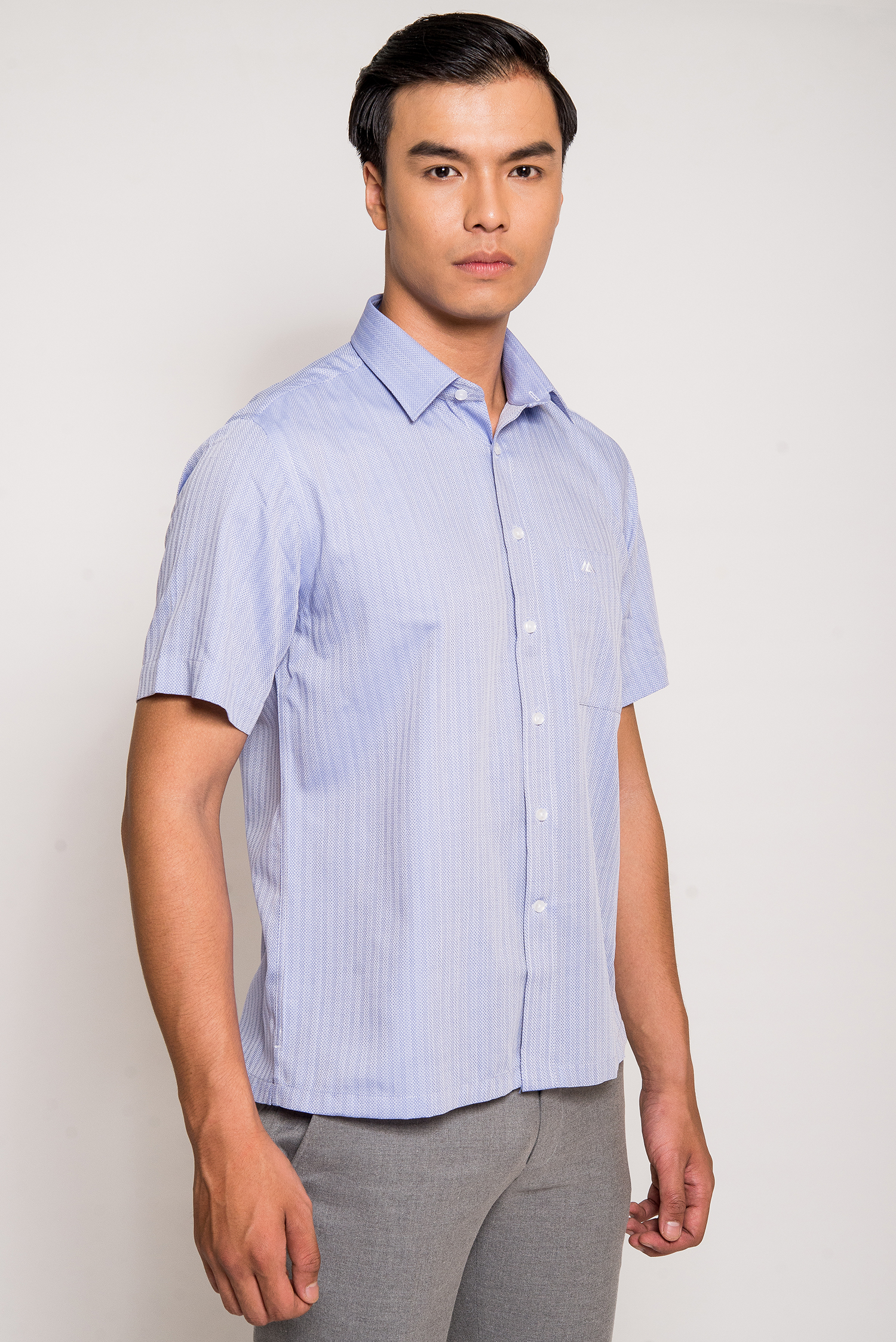 Sơ Mi Xanh Dương Nhạt Sọc Casual Vạt Ngang - HẾT HÀNG