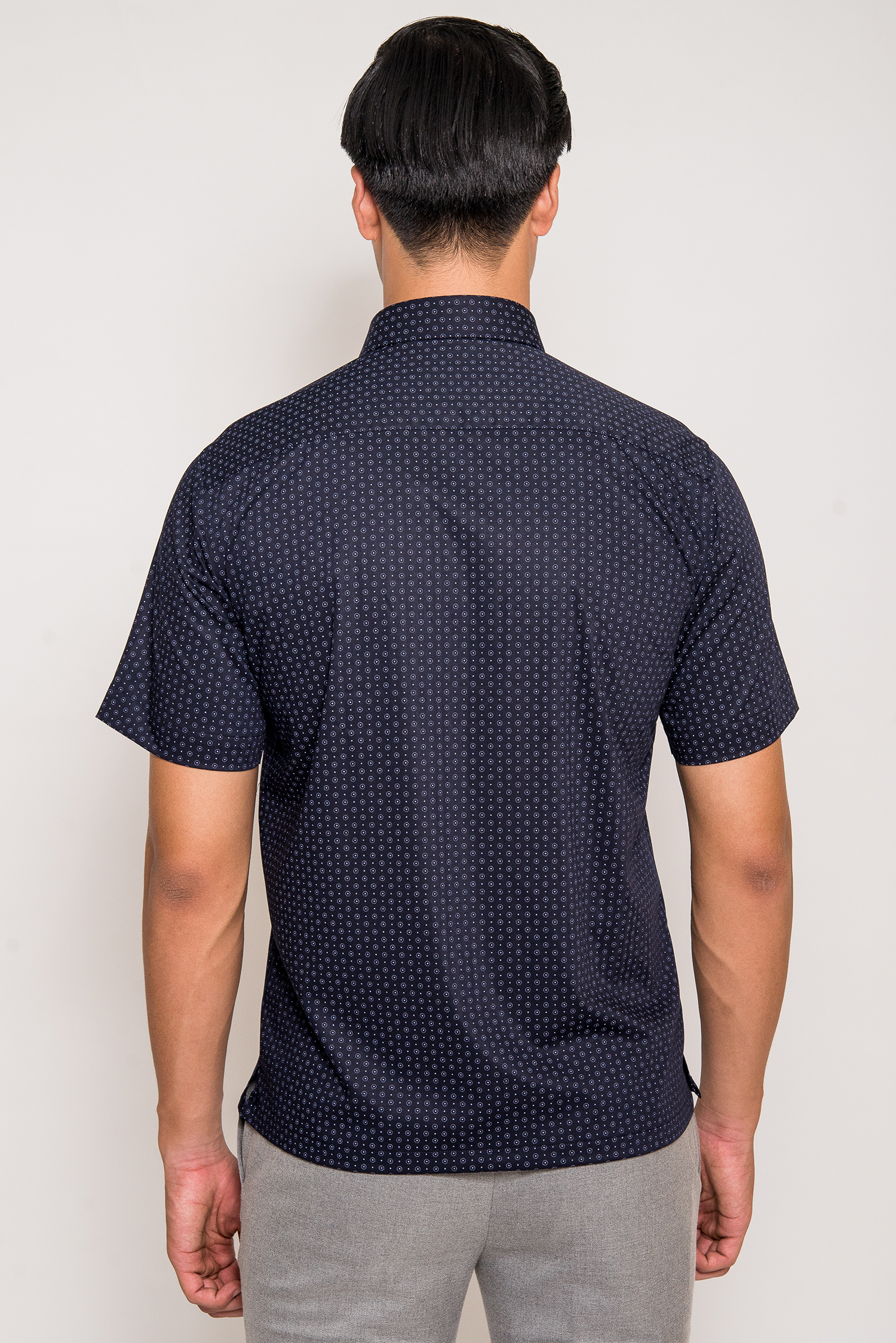 Sơ mi ngắn tay casual đen in hoa văn - HẾT HÀNG