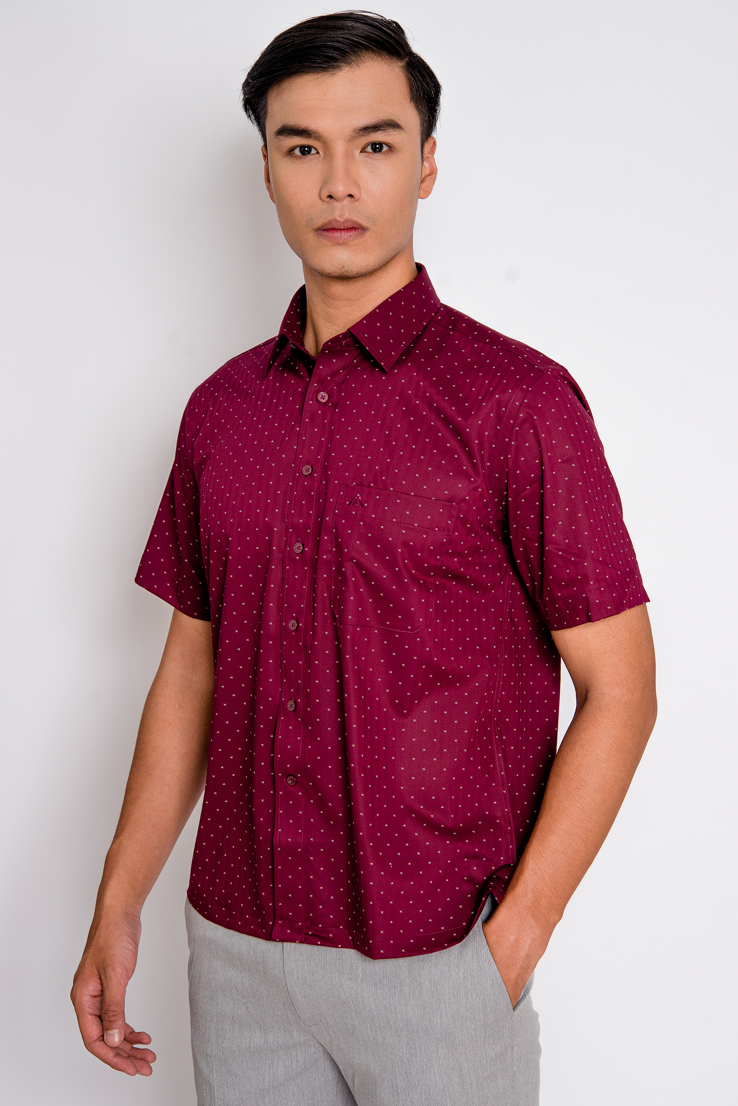 Sơ Mi Đỏ Đô Chấm Bi Họa Tiết Casual Vạt Ngang - HẾT HÀNG