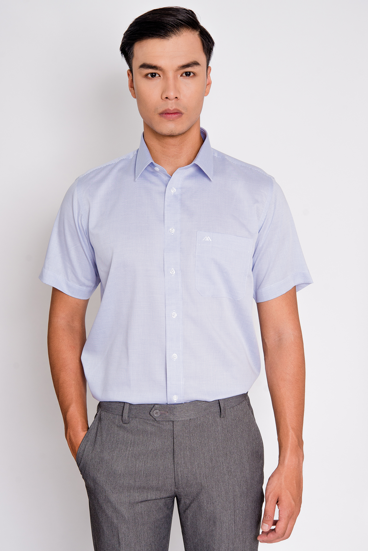 Sơ Mi Xanh Nhạt Classic Fit Ngắn Tay - HẾT HÀNG