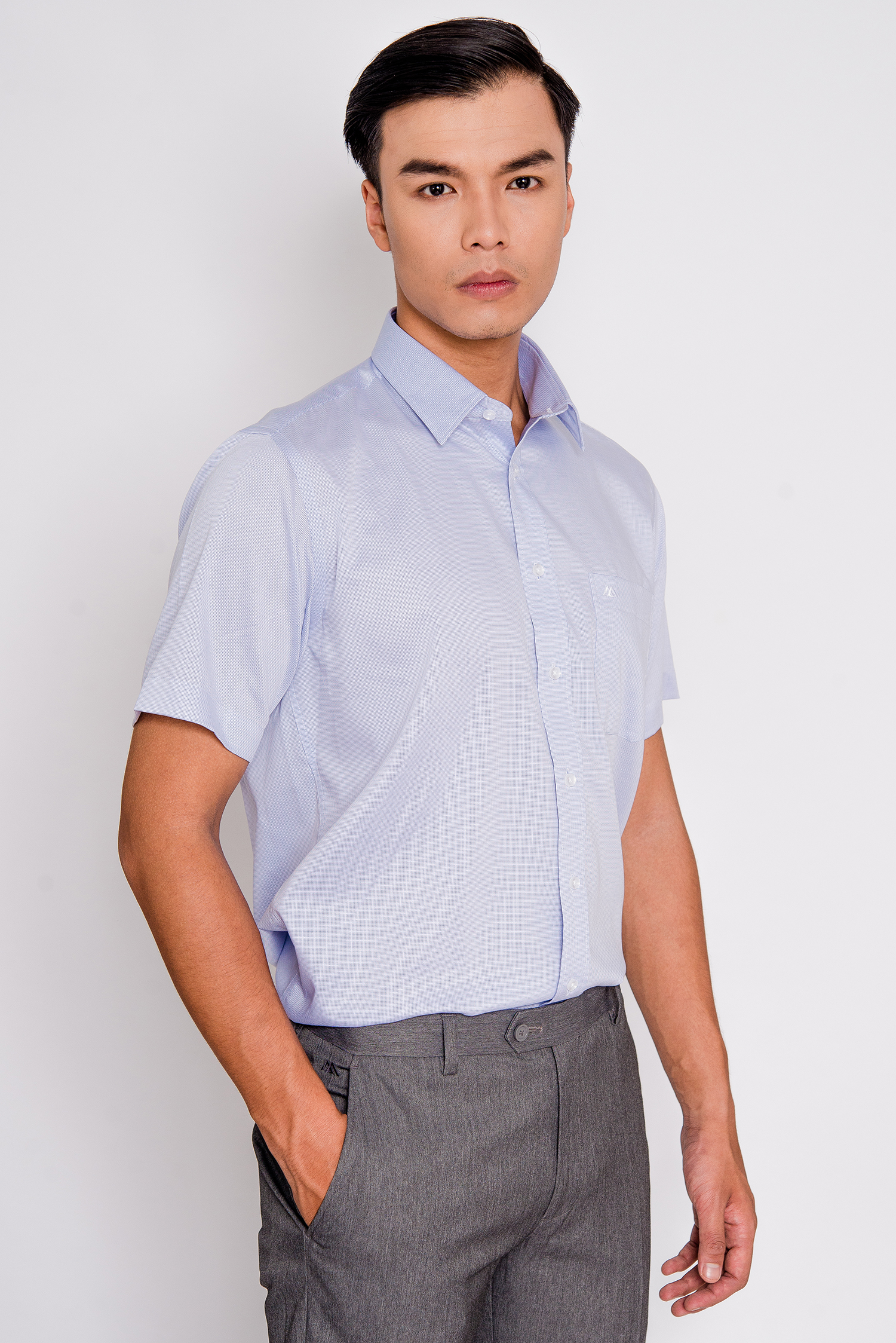 Sơ Mi Xanh Nhạt Classic Fit Ngắn Tay - HẾT HÀNG