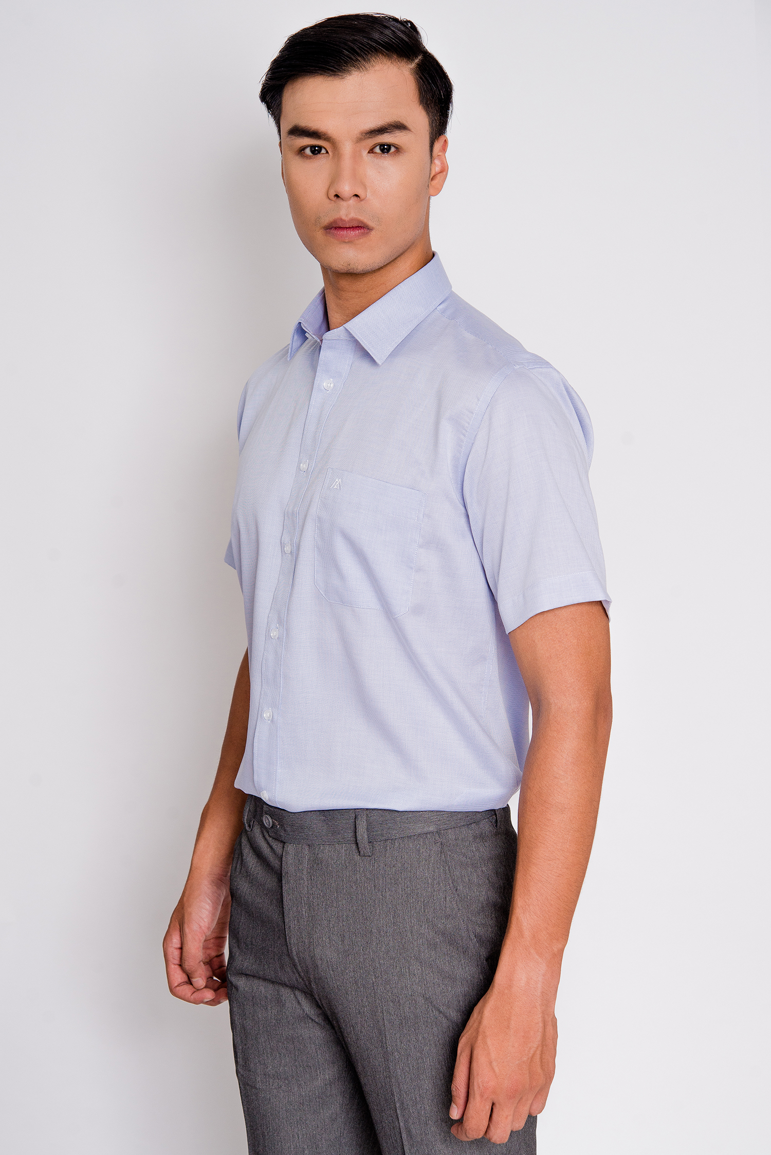Sơ Mi Xanh Nhạt Classic Fit Ngắn Tay - HẾT HÀNG