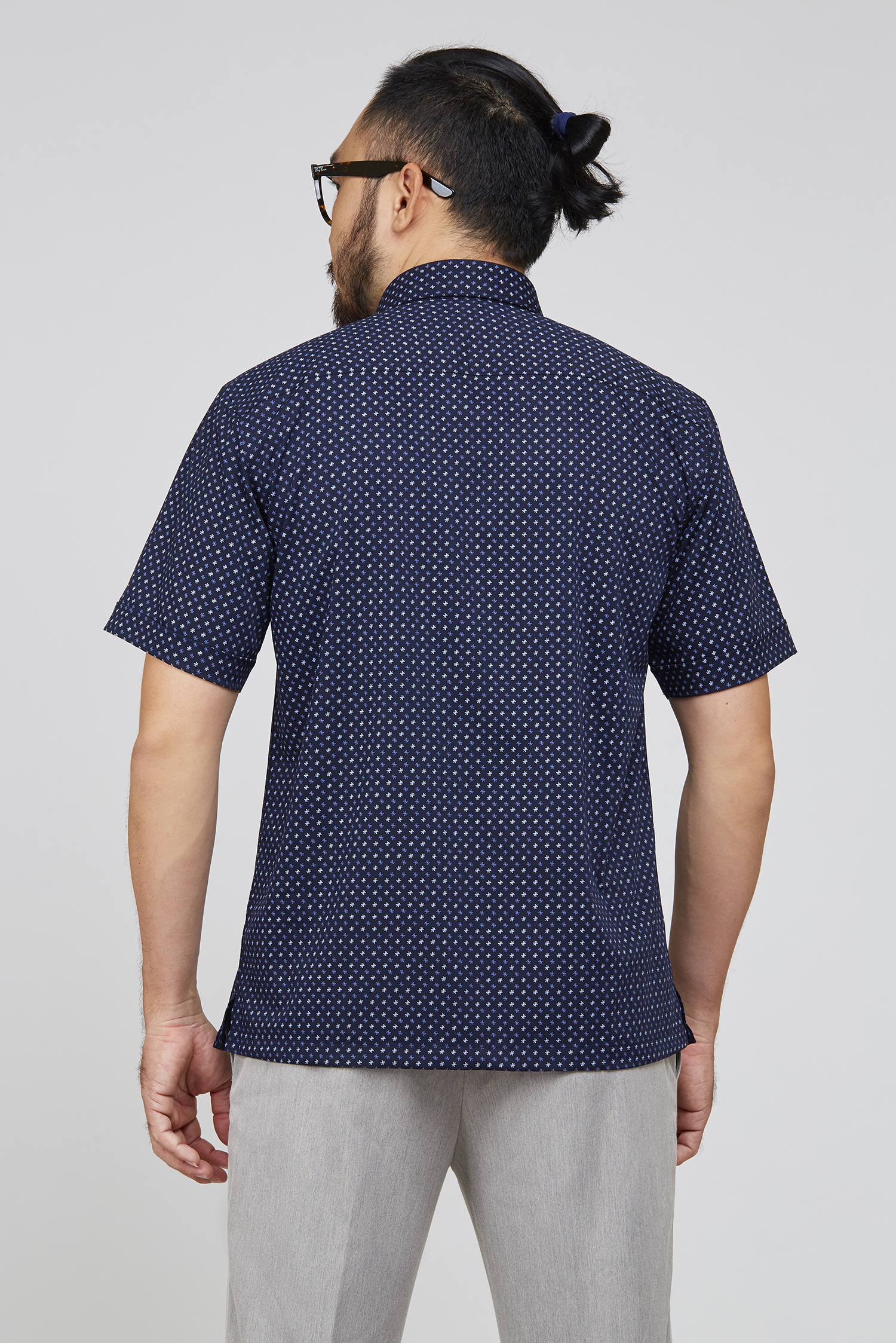 Sơ mi ngắn tay Casual vạt ngang xanh đậm hoa văn - HẾT HÀNG