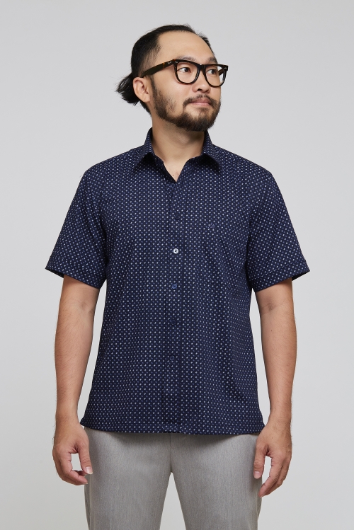 Sơ mi ngắn tay Casual vạt ngang xanh đậm hoa văn - HẾT HÀNG