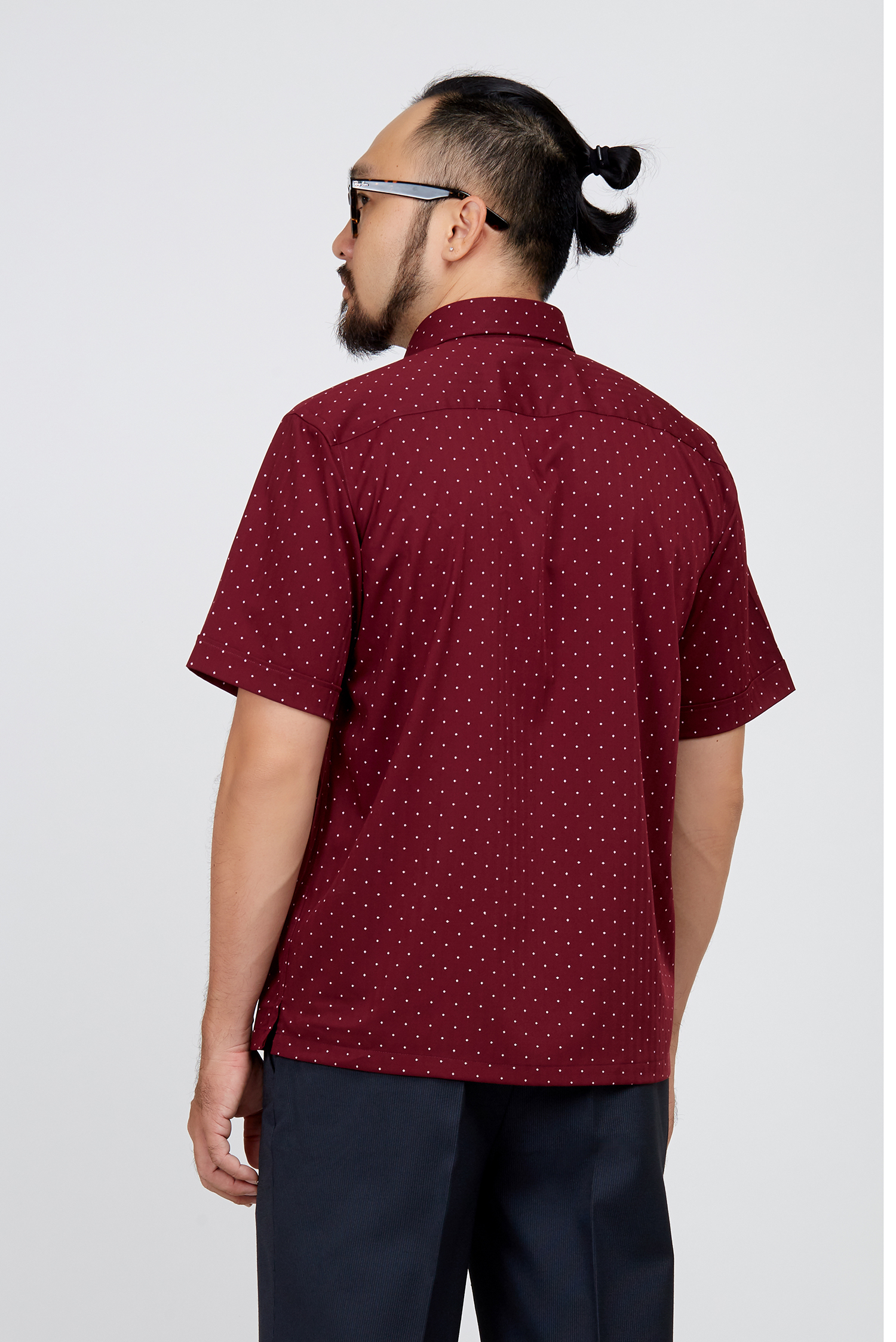 Sơ mi nam Ngắn tay- Casual đỏ in hoa văn chấm bi trắng - HẾT HÀNG