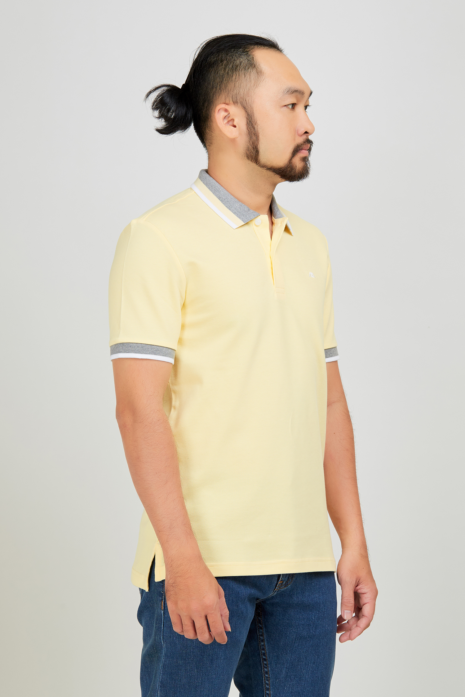 Áo thun nam Slim Fit ngắn tay vàng - HẾT HÀNG