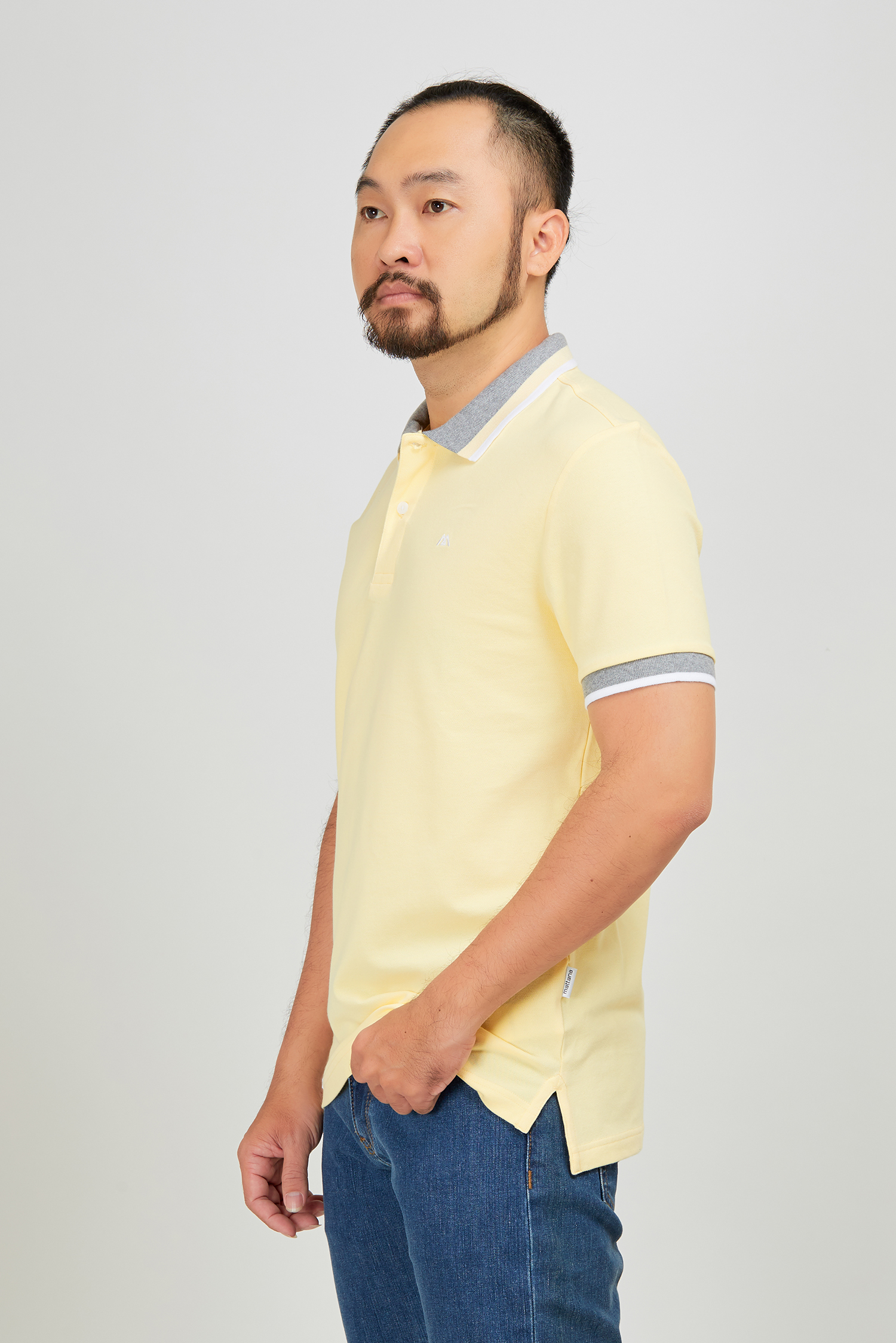 Áo thun nam Slim Fit ngắn tay vàng - HẾT HÀNG