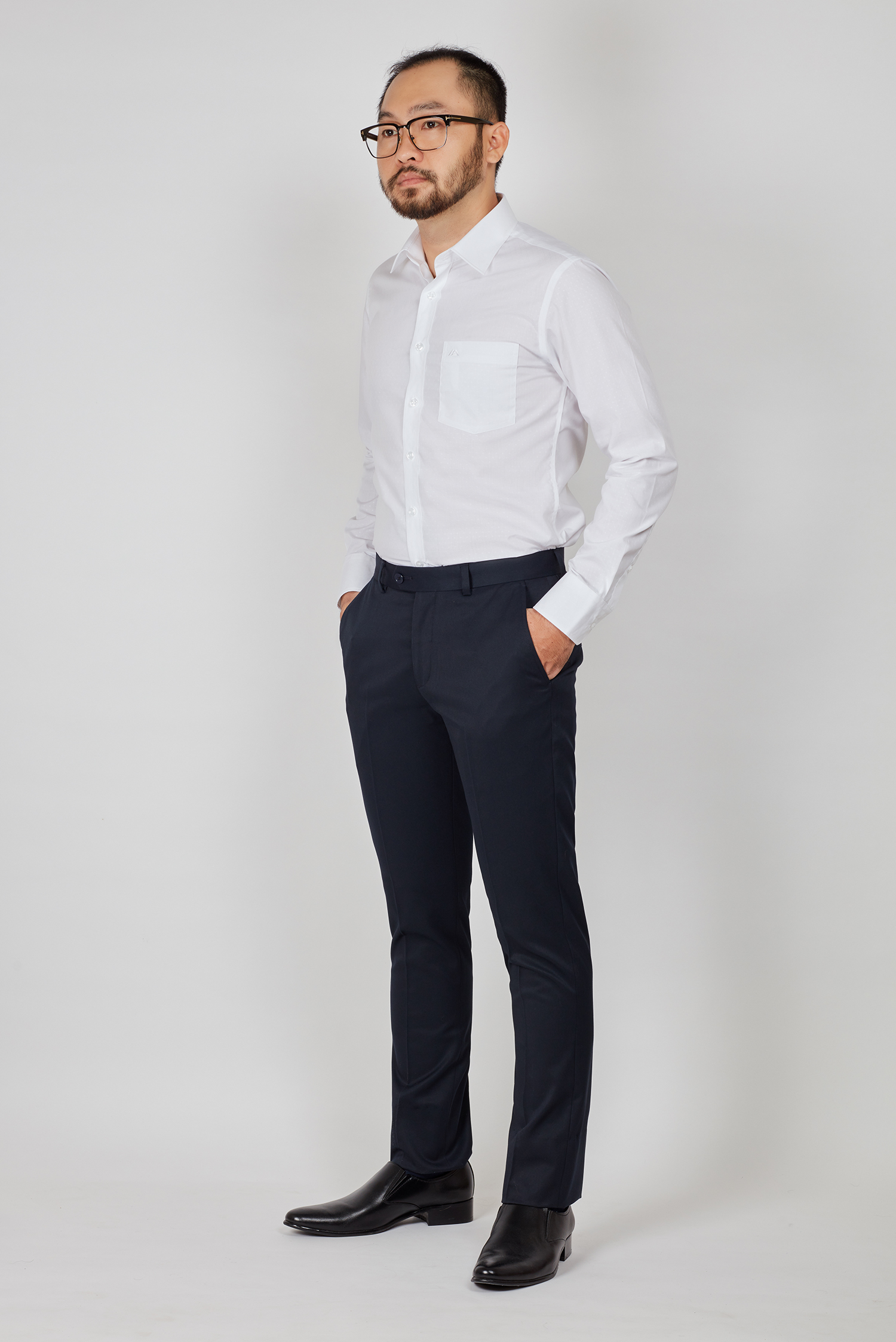 Quần tây nam Slim Fit không ly xanh đen - HẾT HÀNG