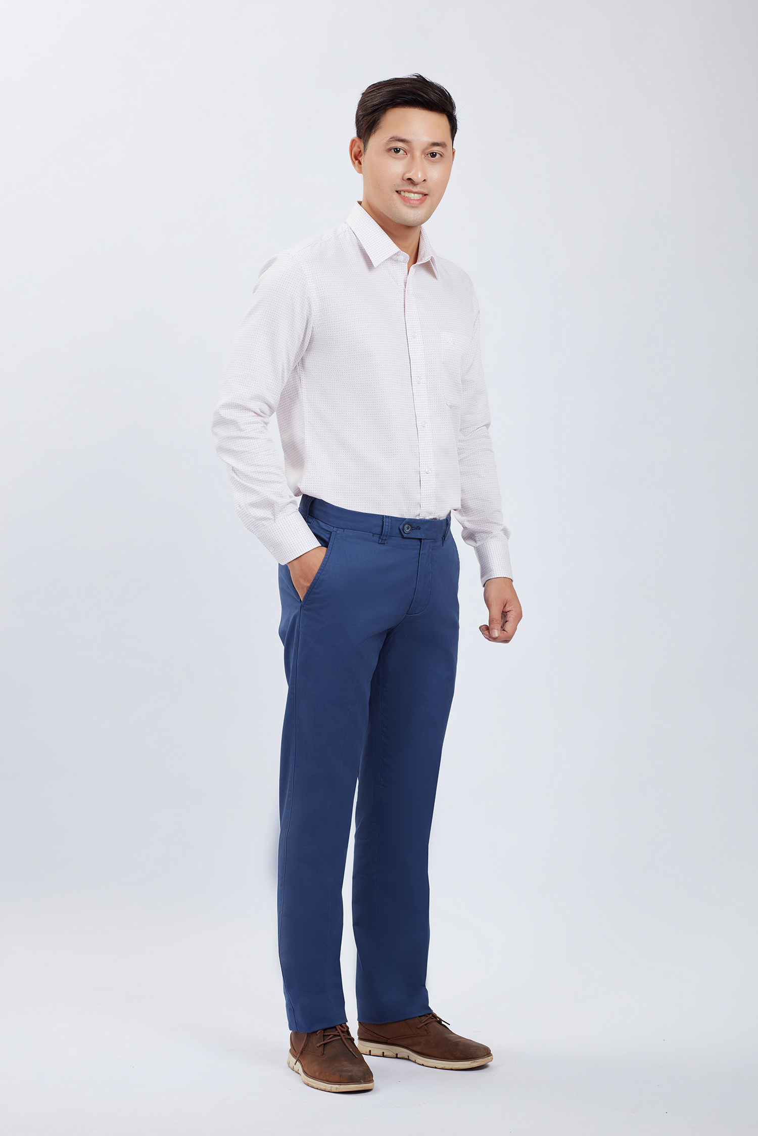 Quần khaki nam Slim fit xanh dương - HẾT HÀNG
