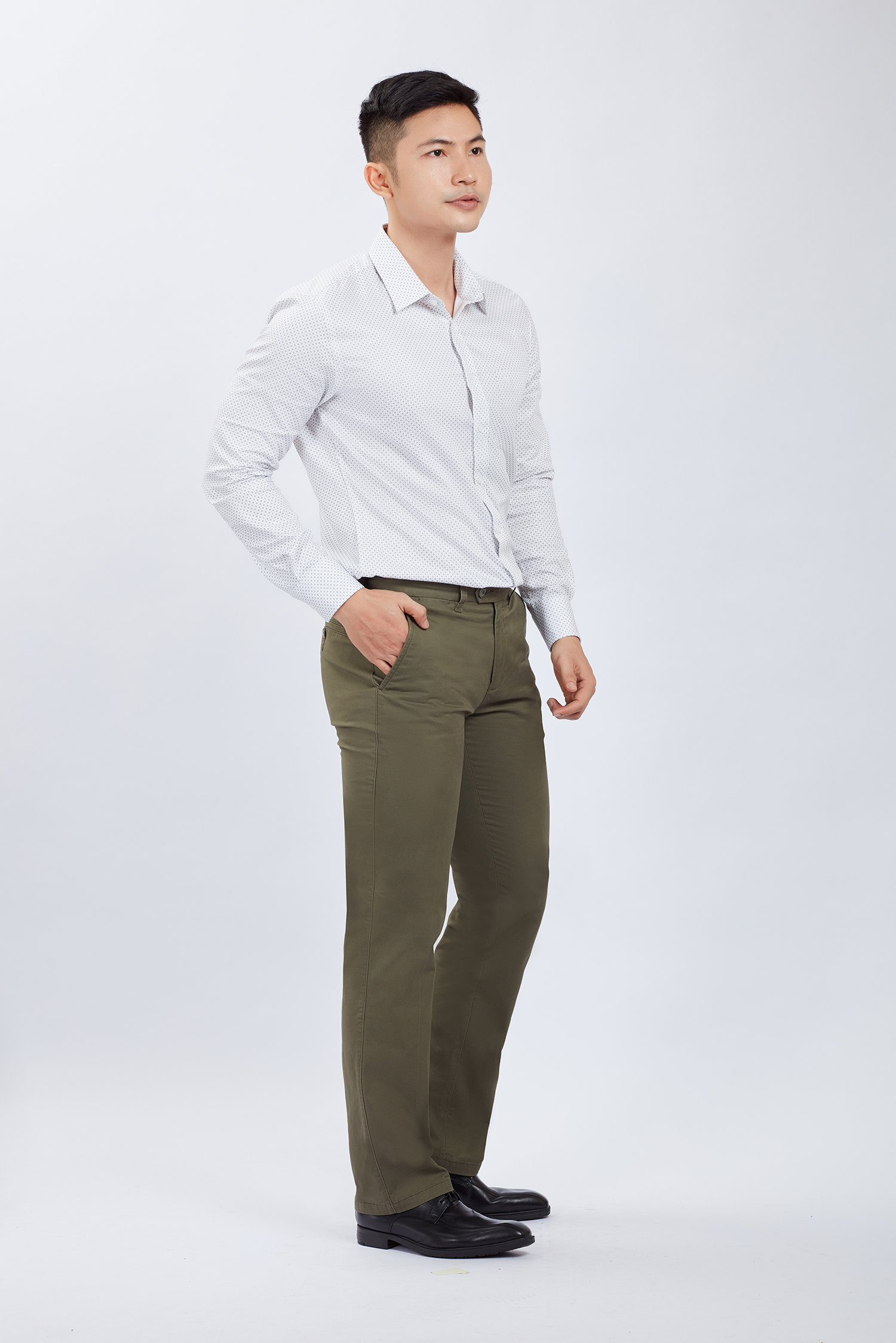 Quần khaki nam Slim fit - HẾT HÀNG
