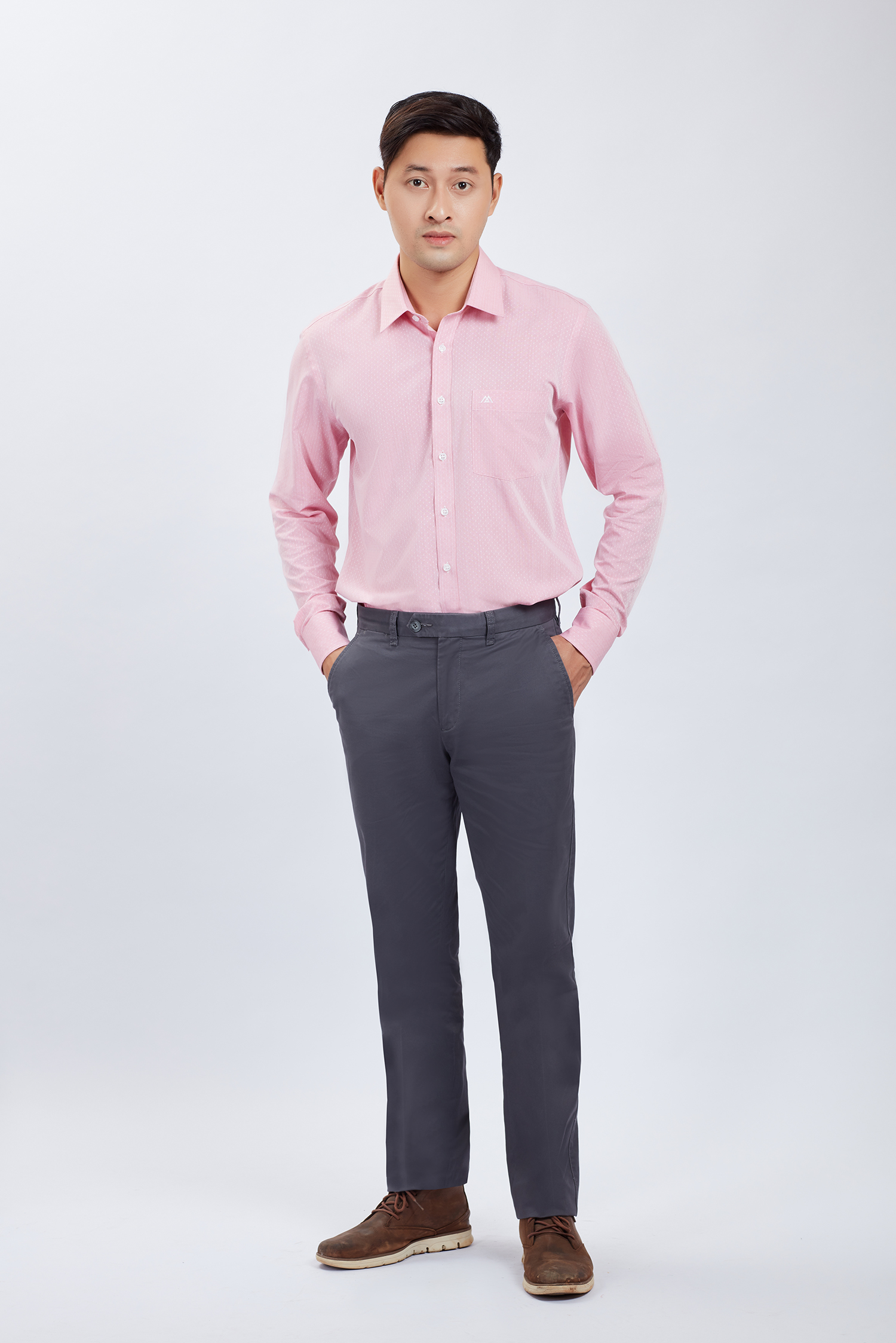Quần khaki nam Slim fit xám