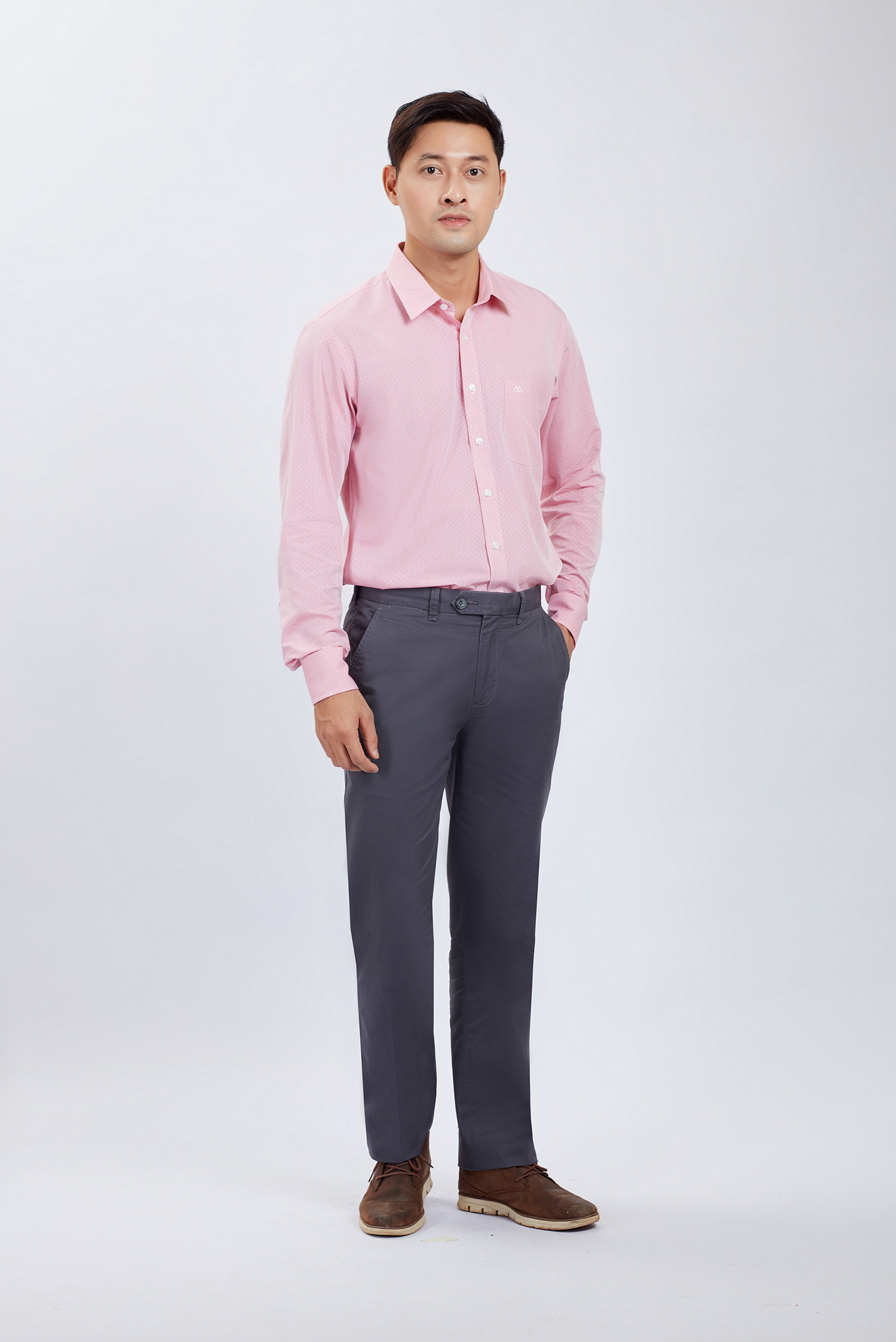 Quần khaki nam Slim fit xám