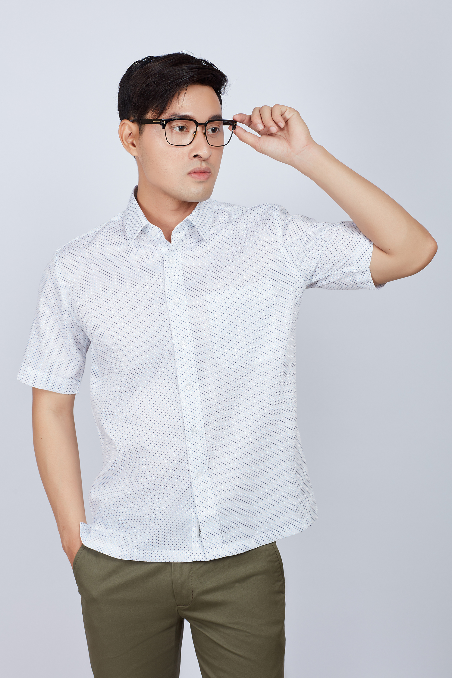 Áo sơ mi nam Casual ngắn tay trắng hoa văn chấm bi - HẾT HÀNG