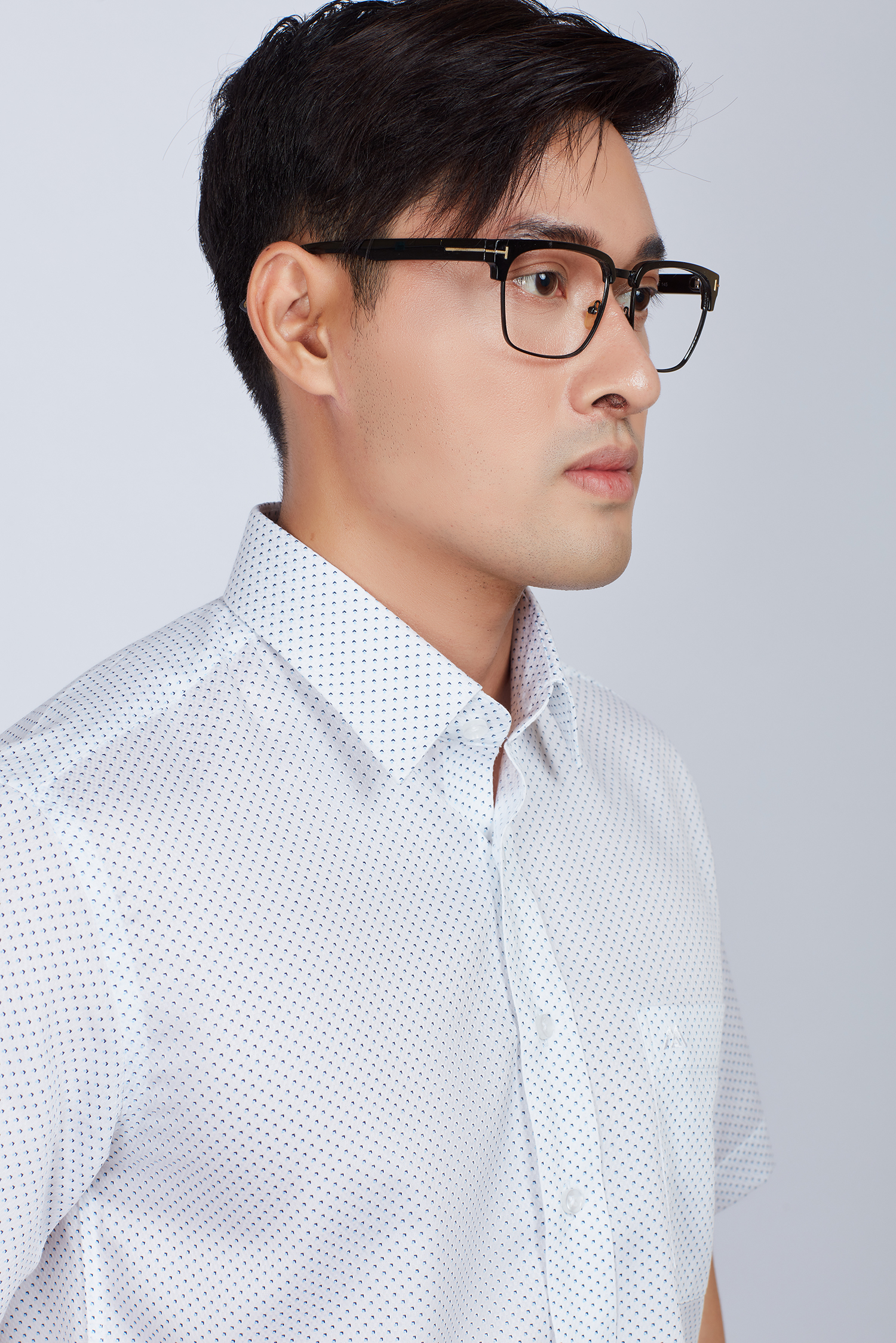 Áo sơ mi nam Casual ngắn tay trắng hoa văn chấm bi - HẾT HÀNG