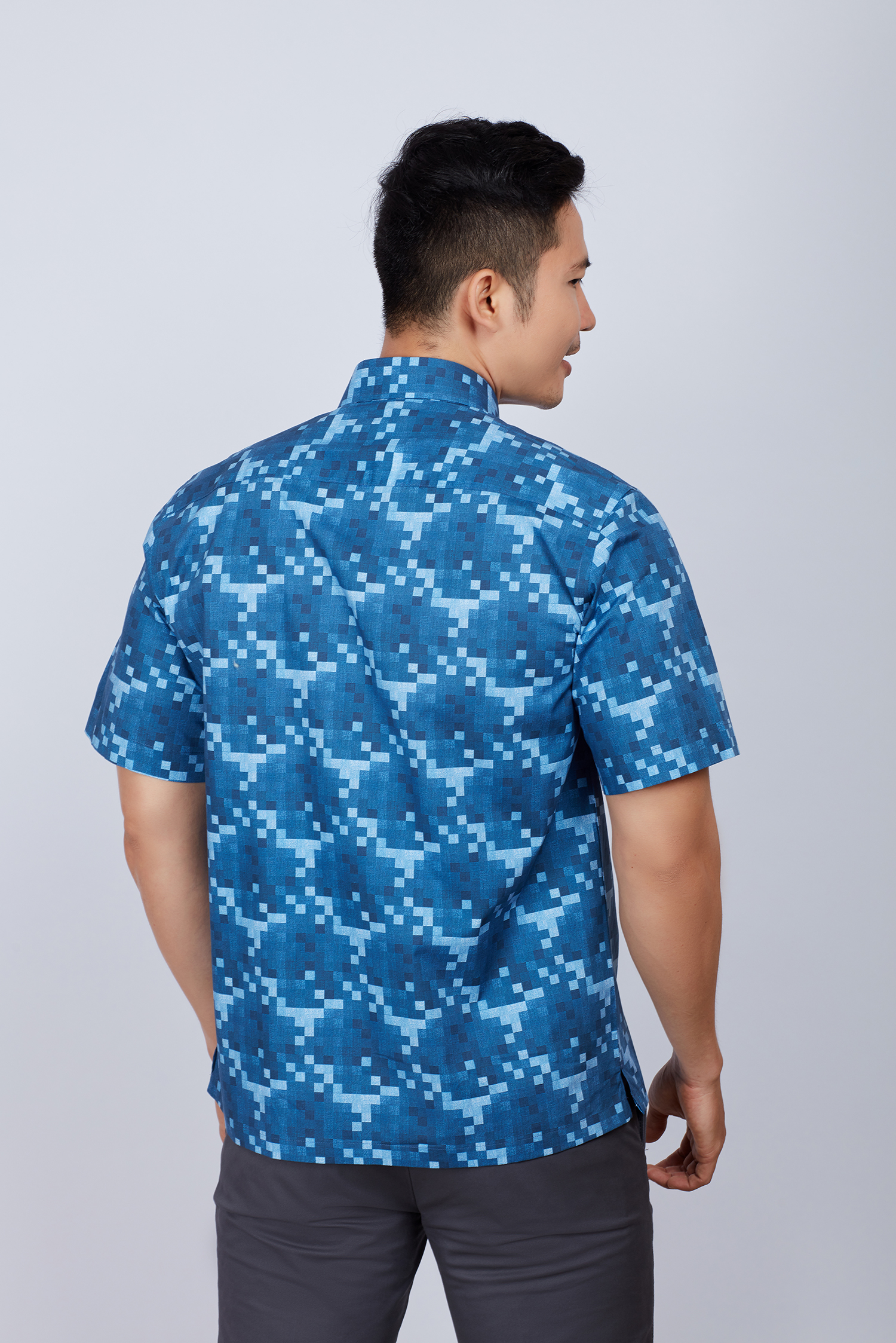 Áo sơ mi nam Casual ngắn tay xanh dương hoa văn - HÊT HÀNG