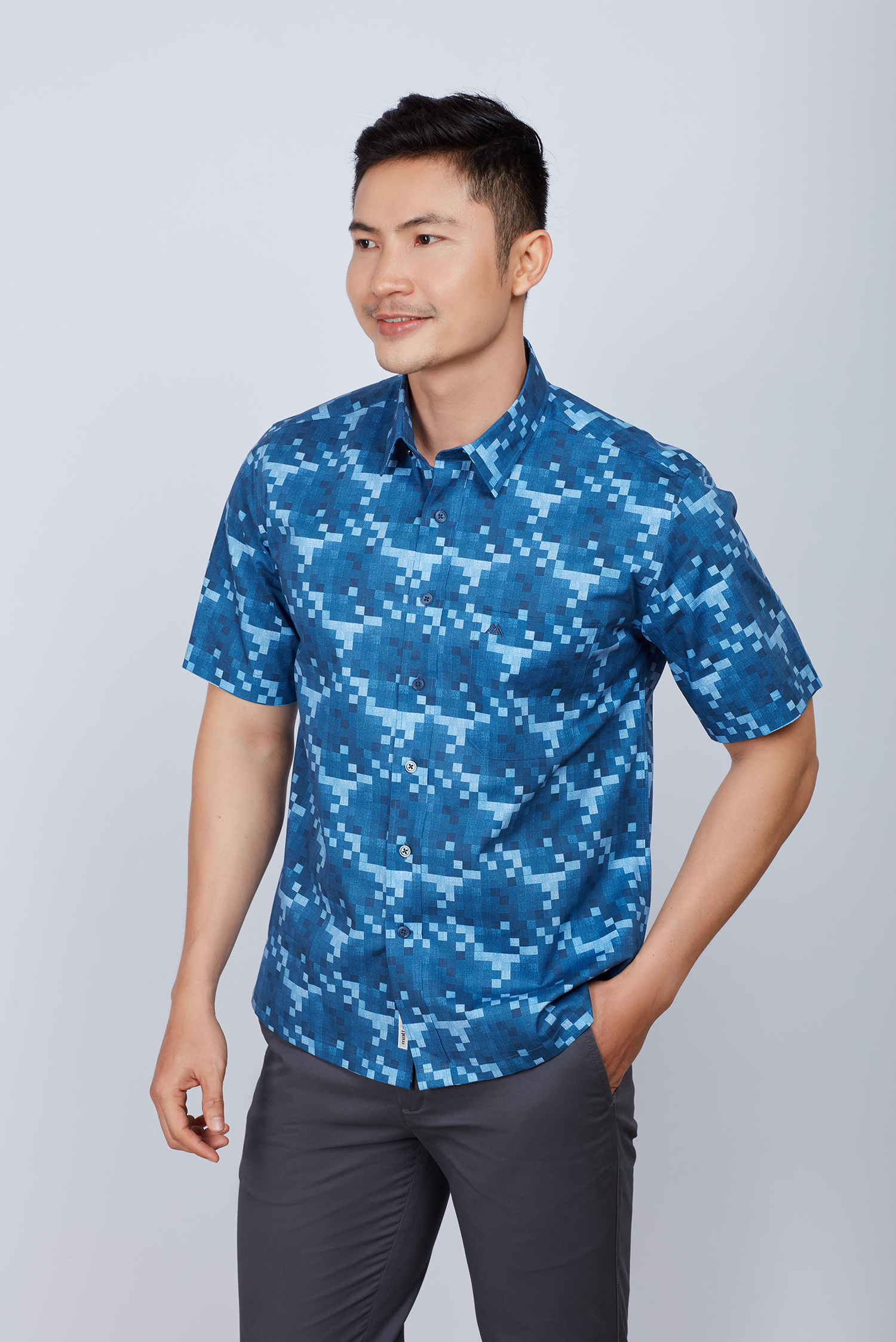 Áo sơ mi nam Casual ngắn tay xanh dương hoa văn - HÊT HÀNG