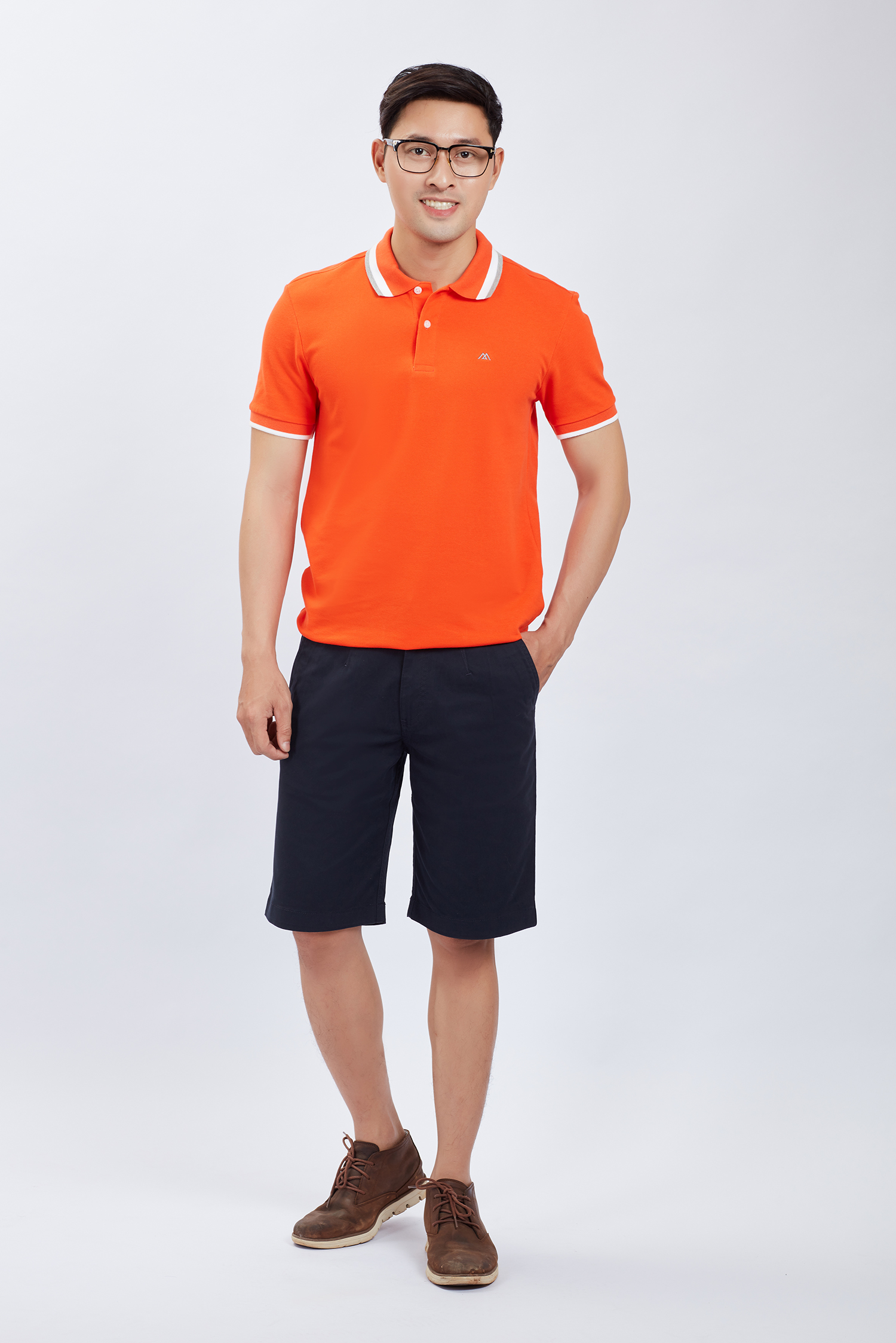 Quần short nam xanh đen trơn