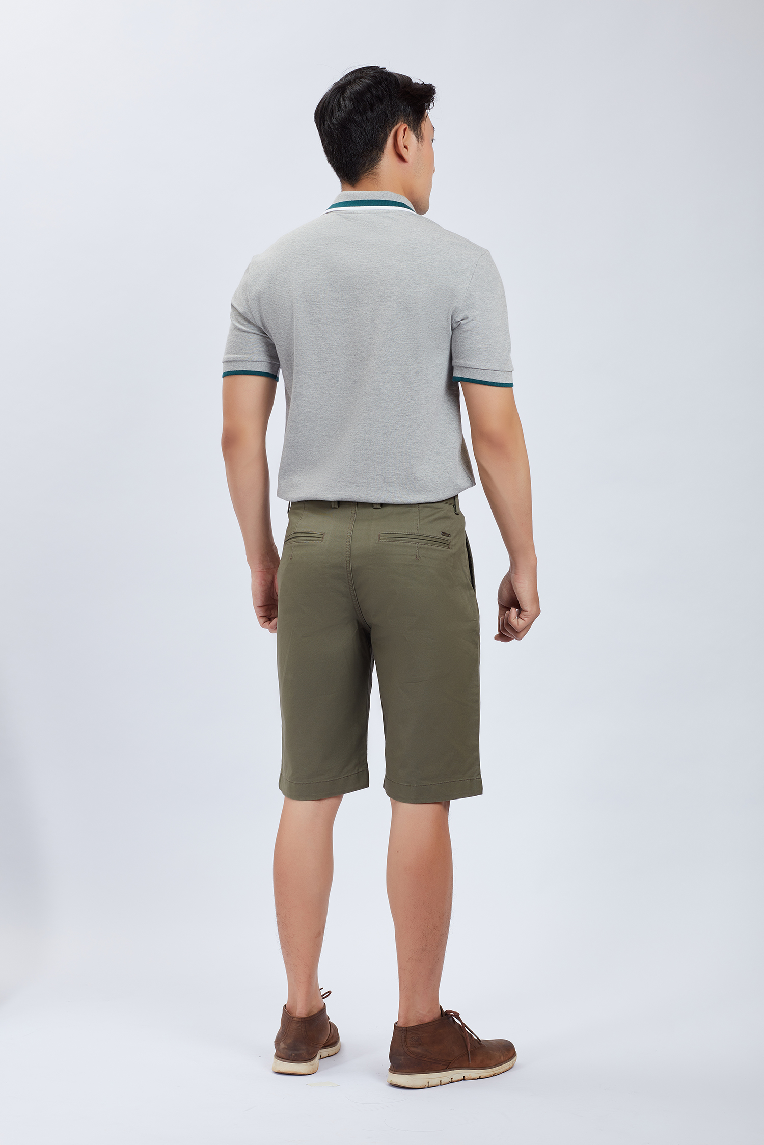 Quần short nam xanh lục quân