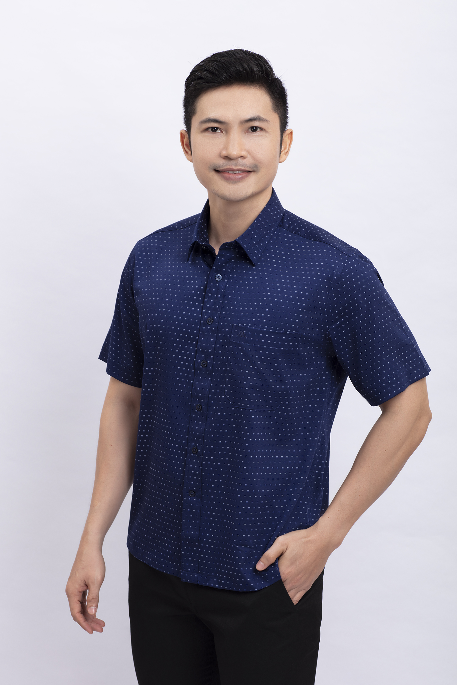 Sơ mi nam ngắn tay Casual xanh đậm chấm bi - HẾT HÀNG