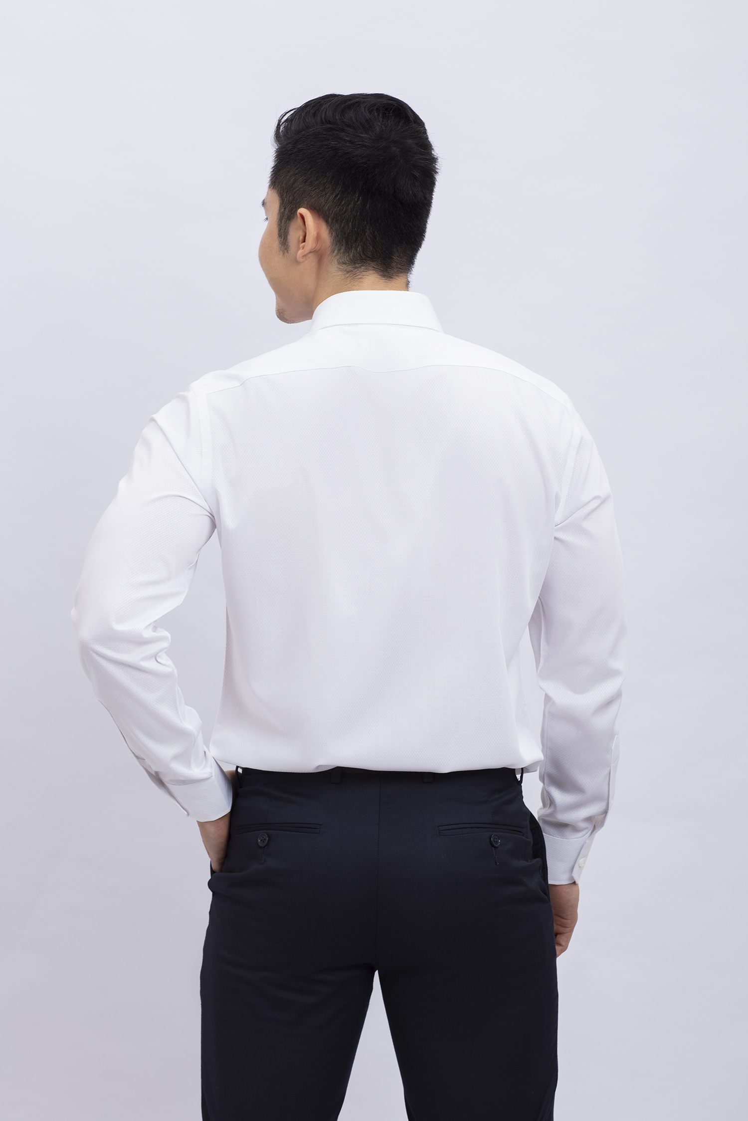 Sơ mi nam dài tay Regular trắng hoa văn - HẾT HÀNG