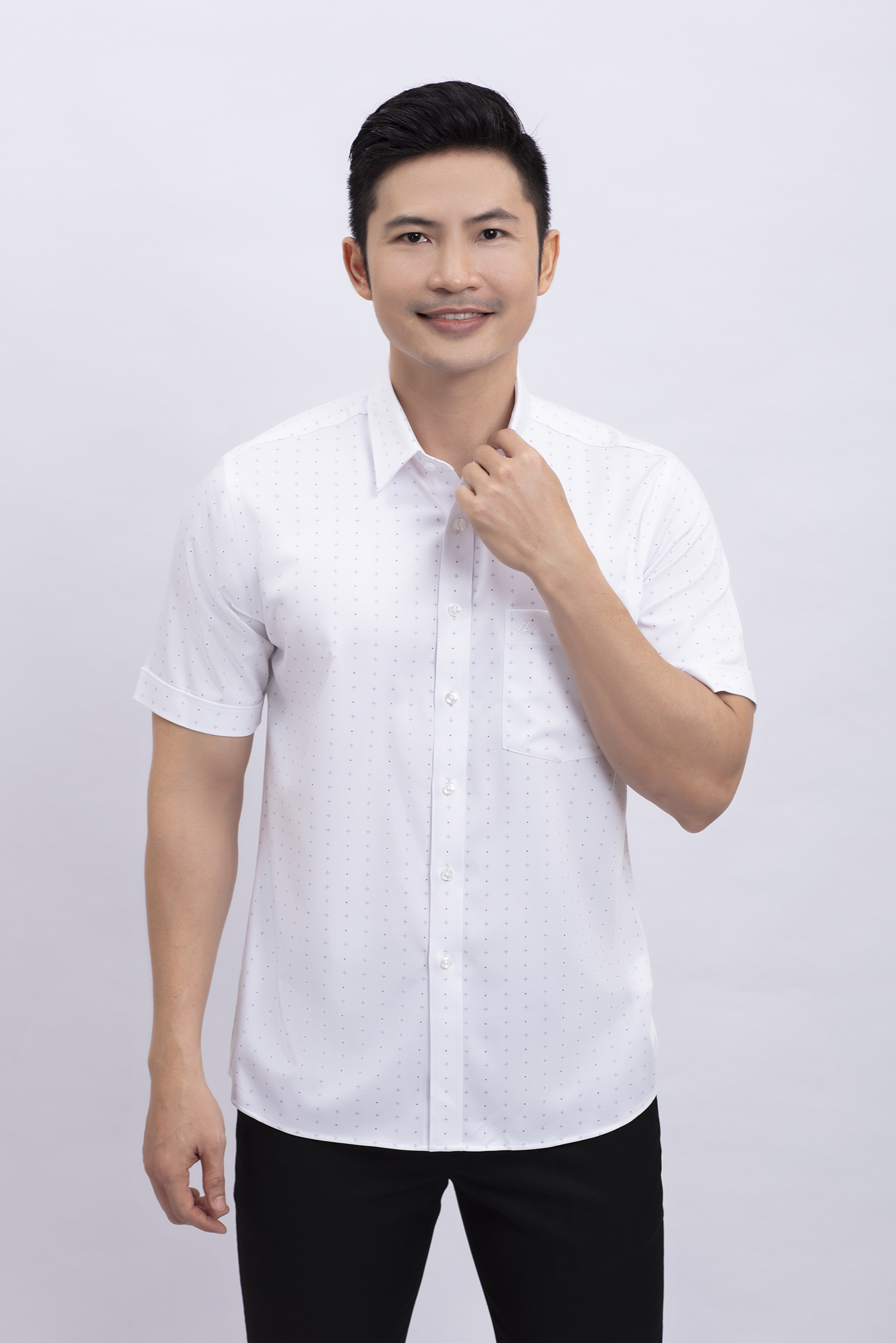 Áo sơ mi ngắn tay trắng in hoa văn - HẾT HÀNG