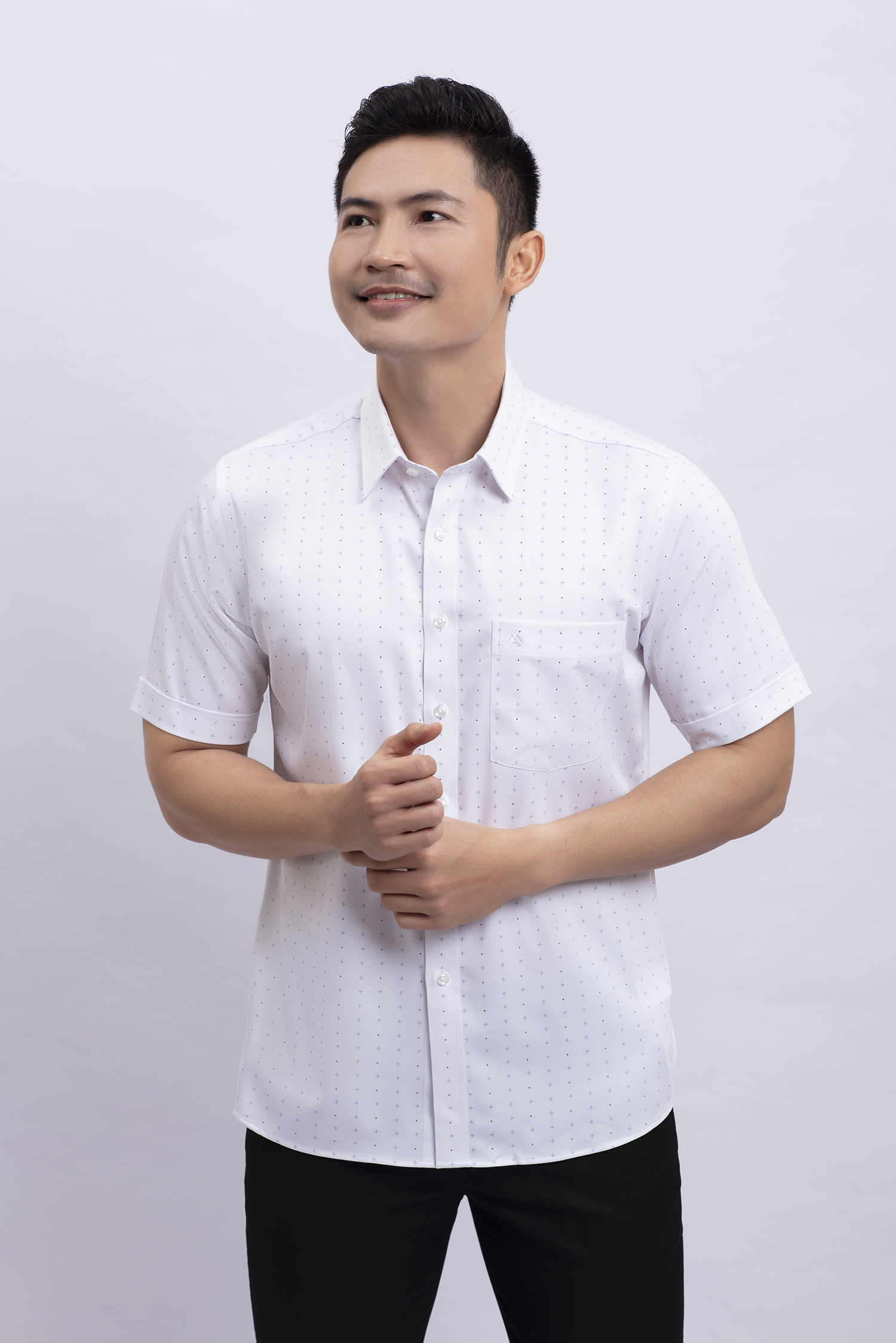 Áo sơ mi ngắn tay trắng in hoa văn - HẾT HÀNG