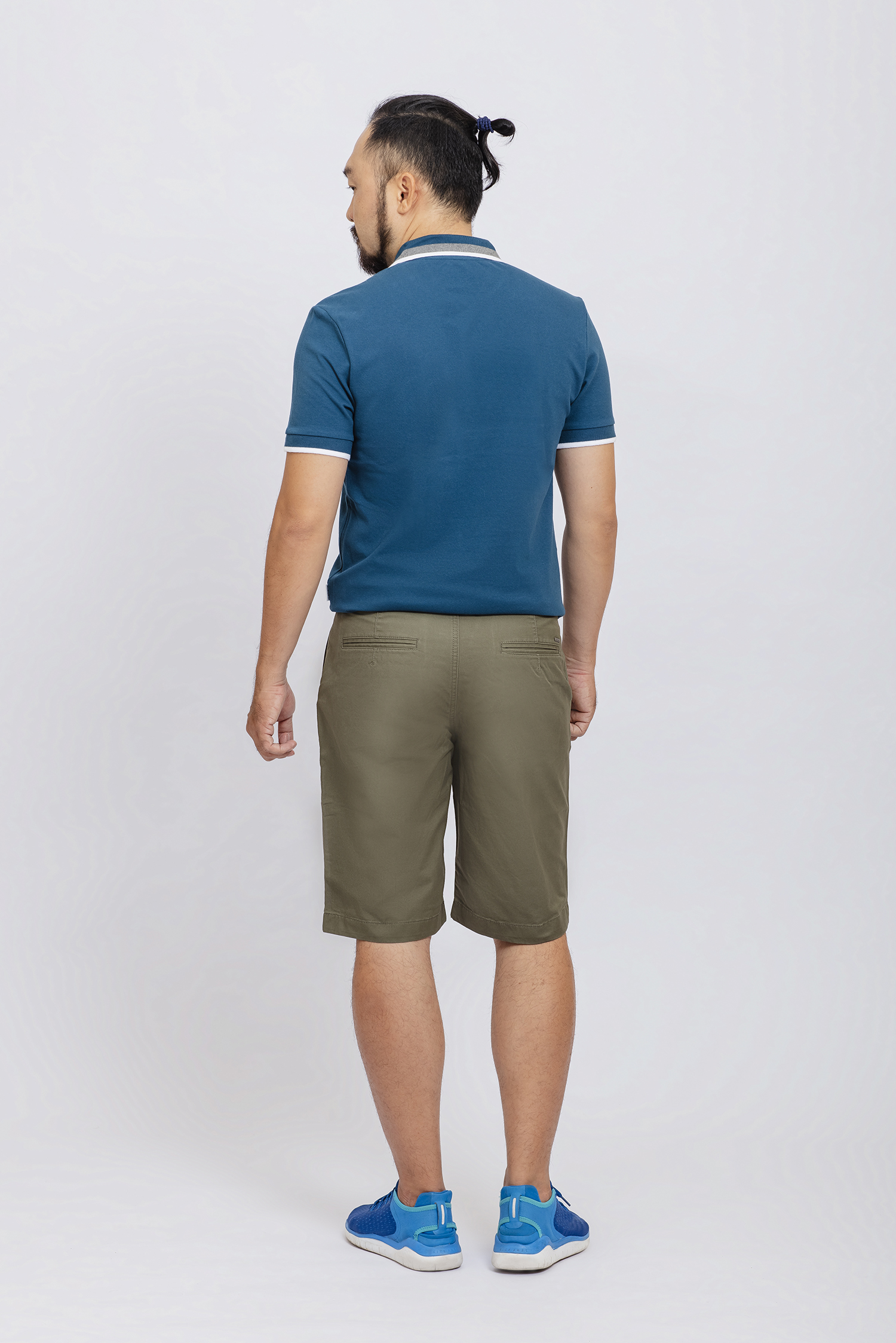 Quần short khaki nam xanh rêu