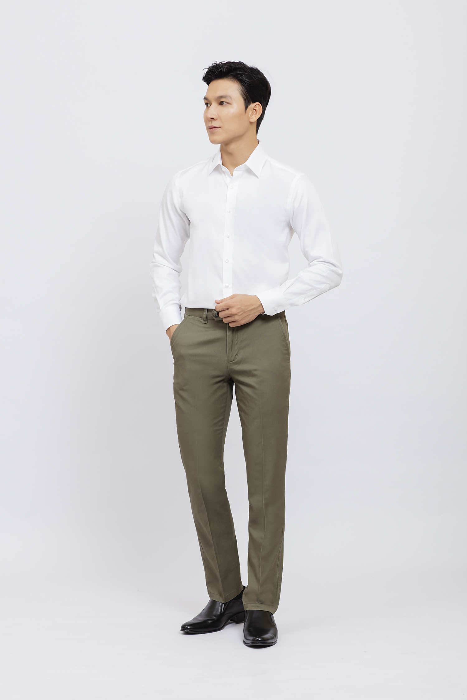 Quần khaki nam slimfit màu xanh rêu