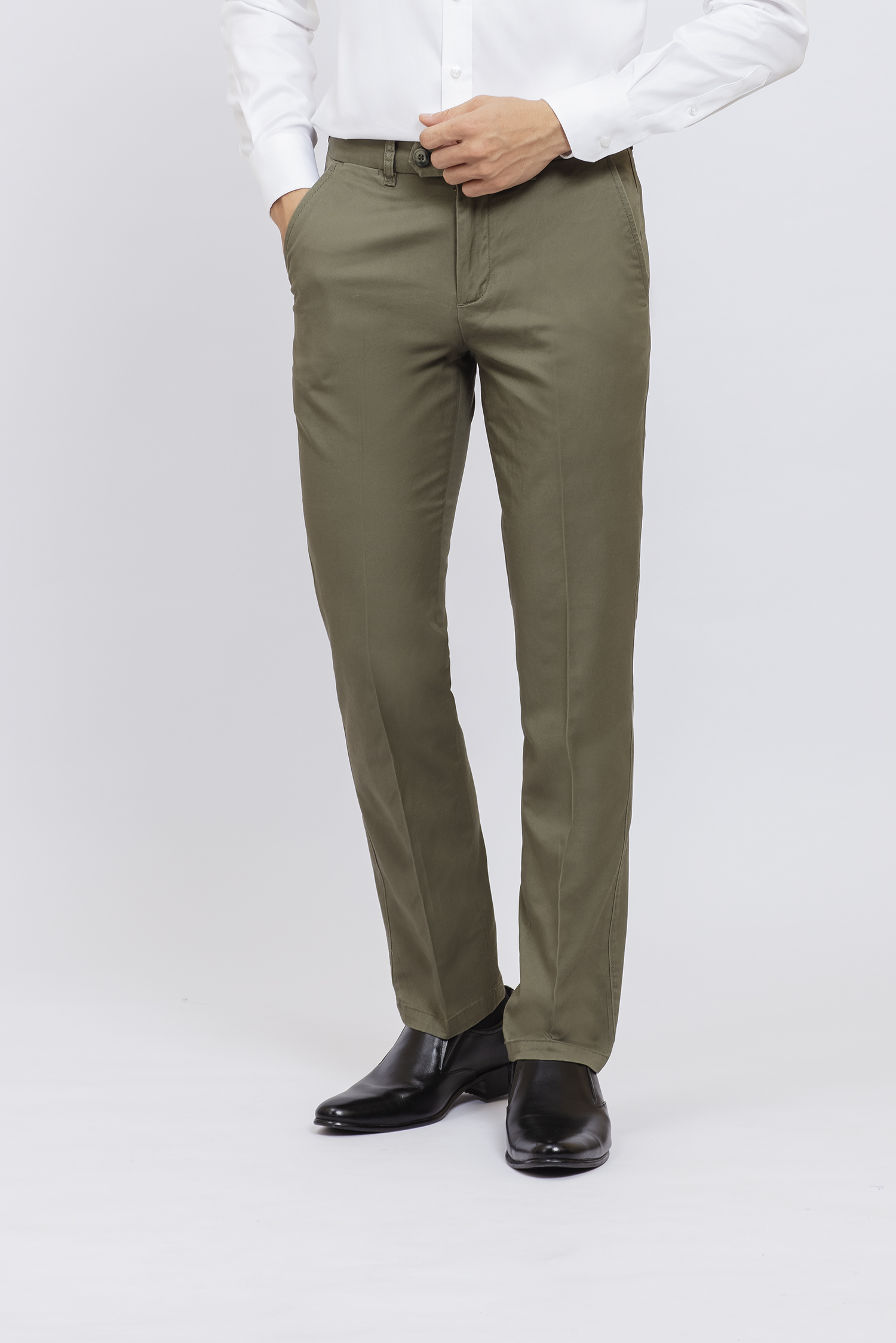 Quần khaki nam slimfit màu xanh rêu