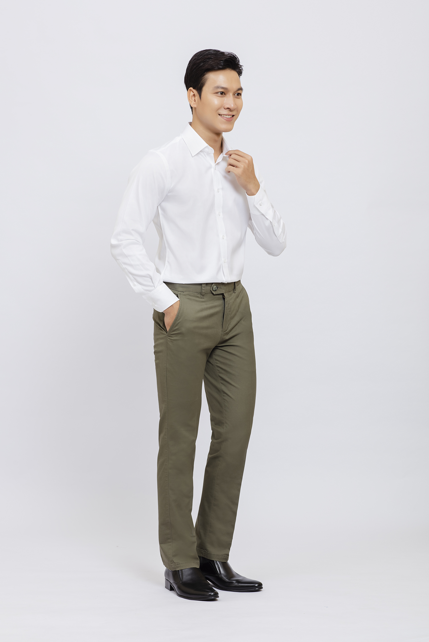 Quần khaki nam slimfit màu xanh rêu