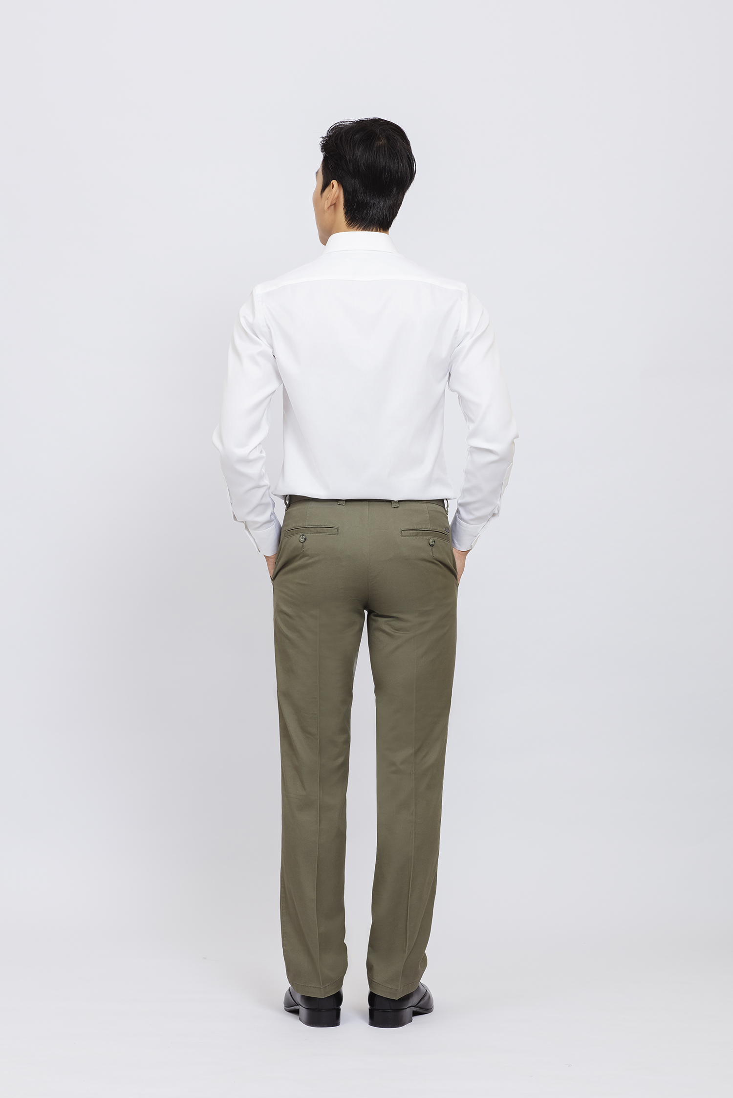 Quần khaki nam slimfit màu xanh rêu