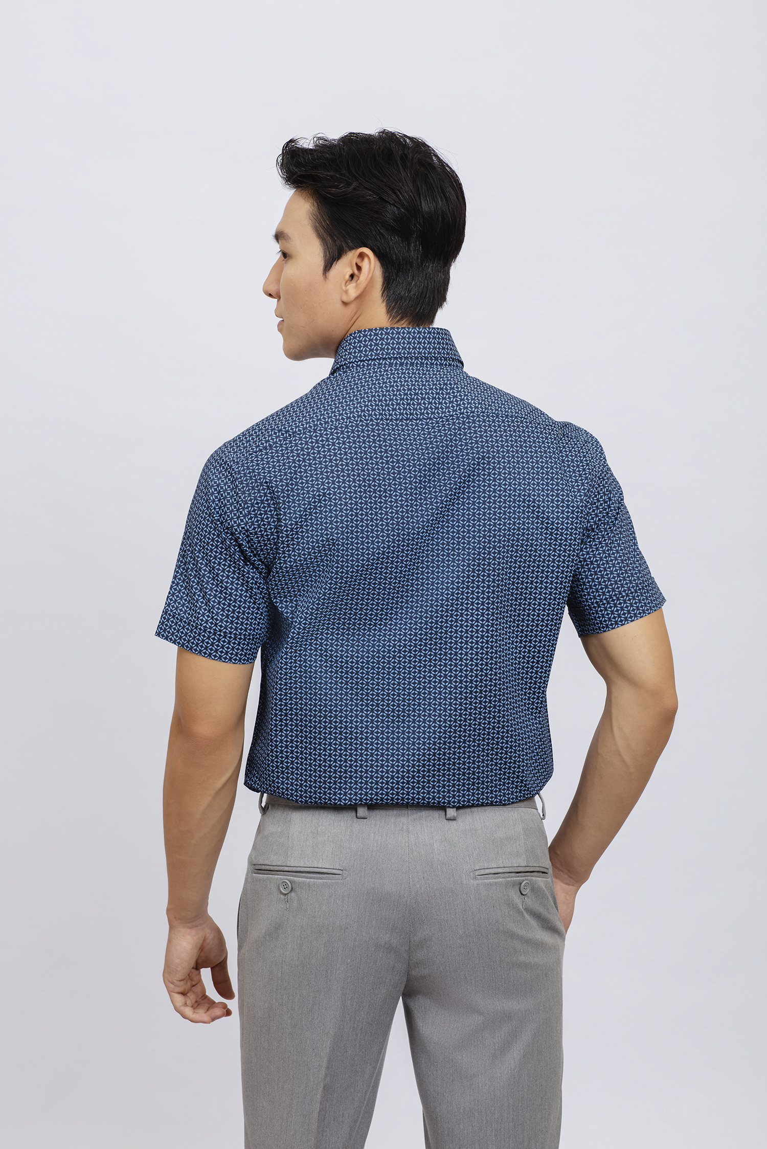 Sơ mi nam Ngắn tay Regular Fit xanh dương in họa tiết ô vuông