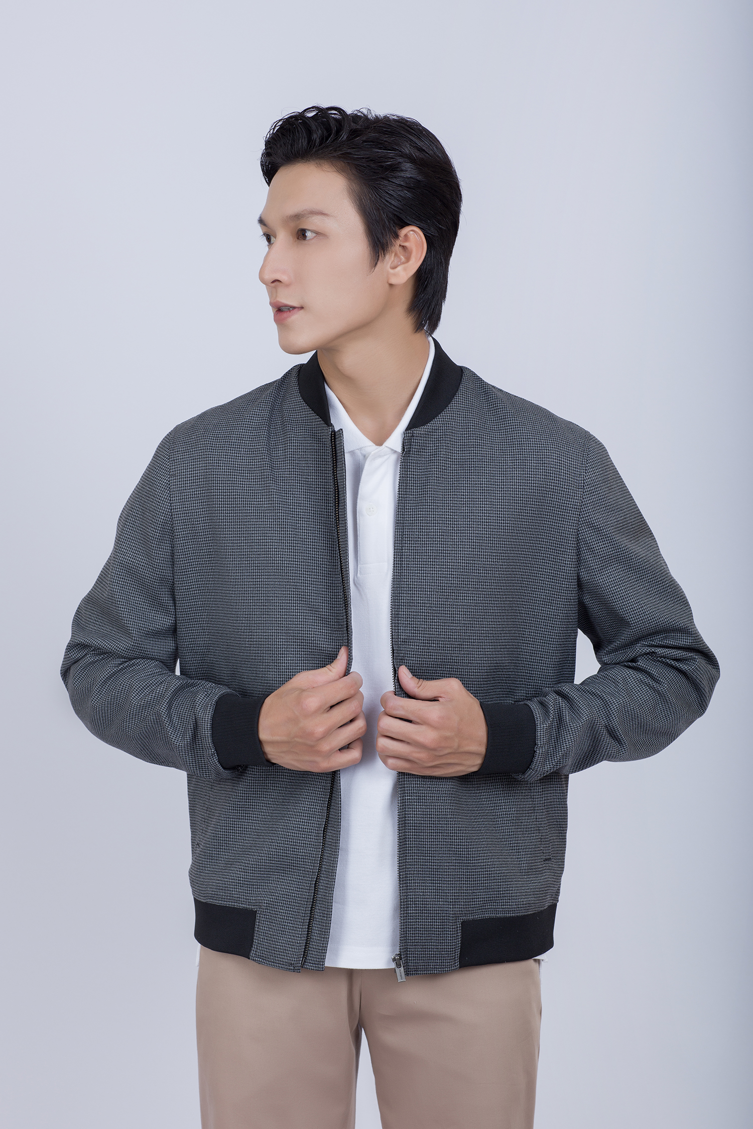 Áo Bomber màu xám đậm sọc nhuyễn