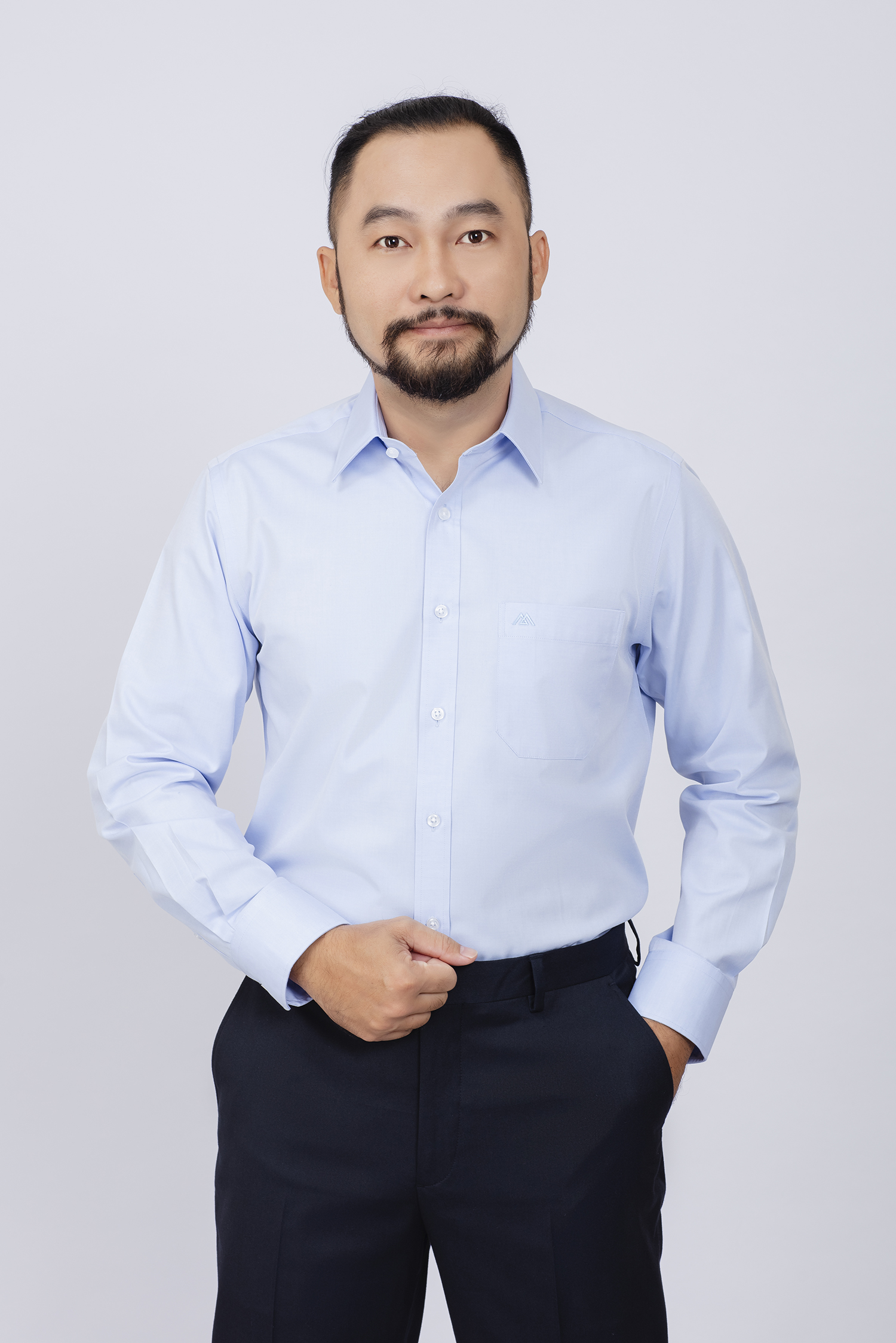 Sơ mi nam Dài tay - Classic- Xanh nhạt Trơn