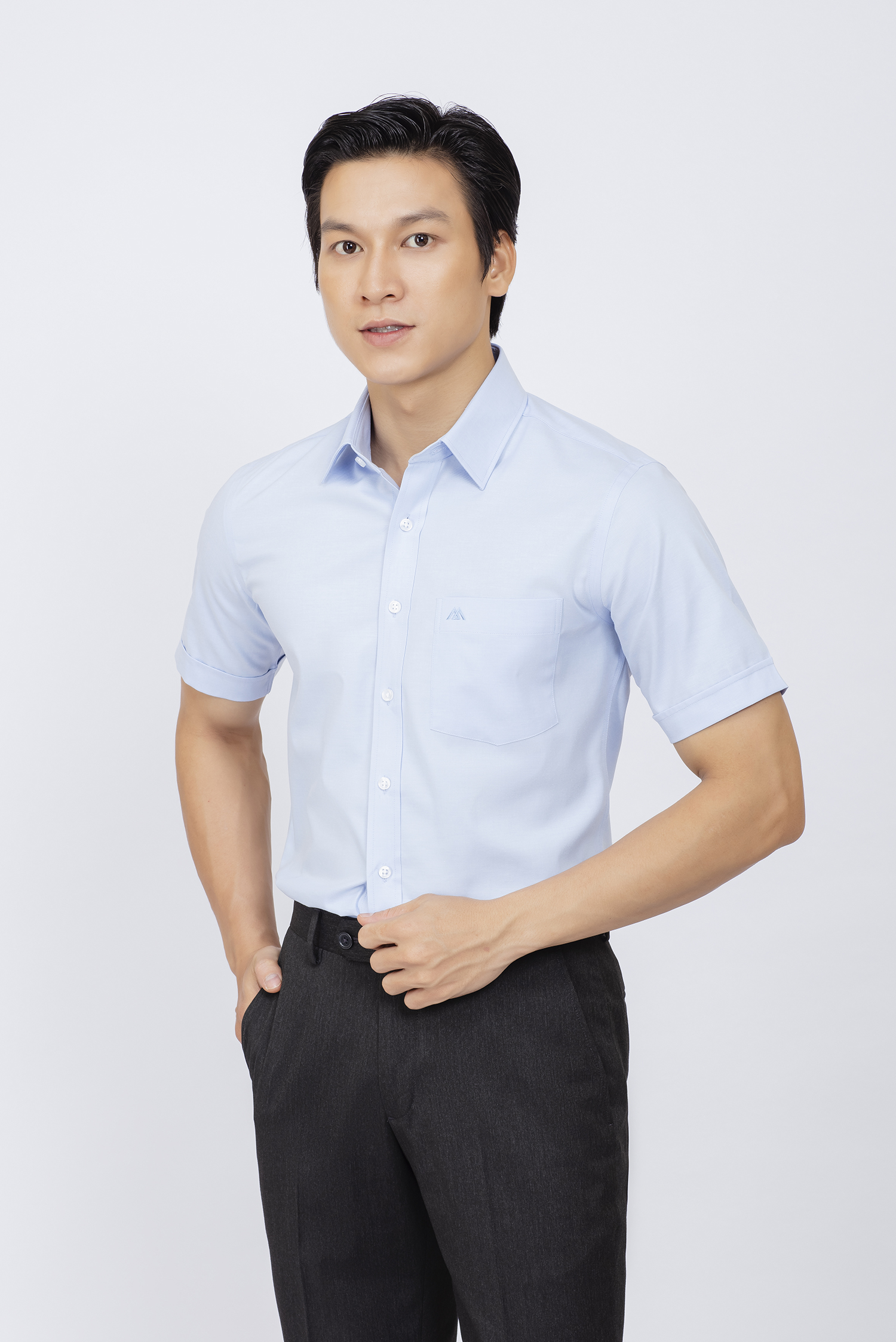 Sơ mi nam ngắn tay - Slimfit -Xanh nhạt Trơn