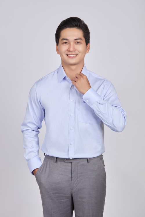 Sơ mi nam dài tay Regular vạt ngắn, màu xanh họa tiết ô vuông nhỏ
